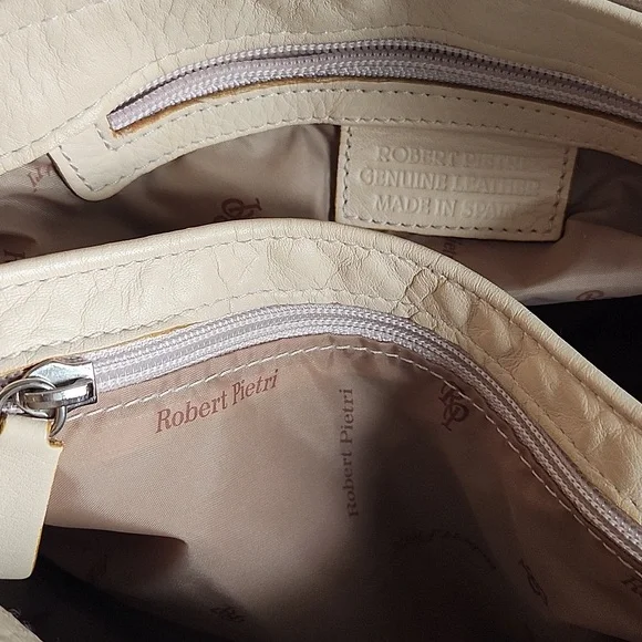 Robert Pietri Excellent Condition Elegant Tan Leather HOBO Shoulder Bag, $125 - Picture 14 of 14